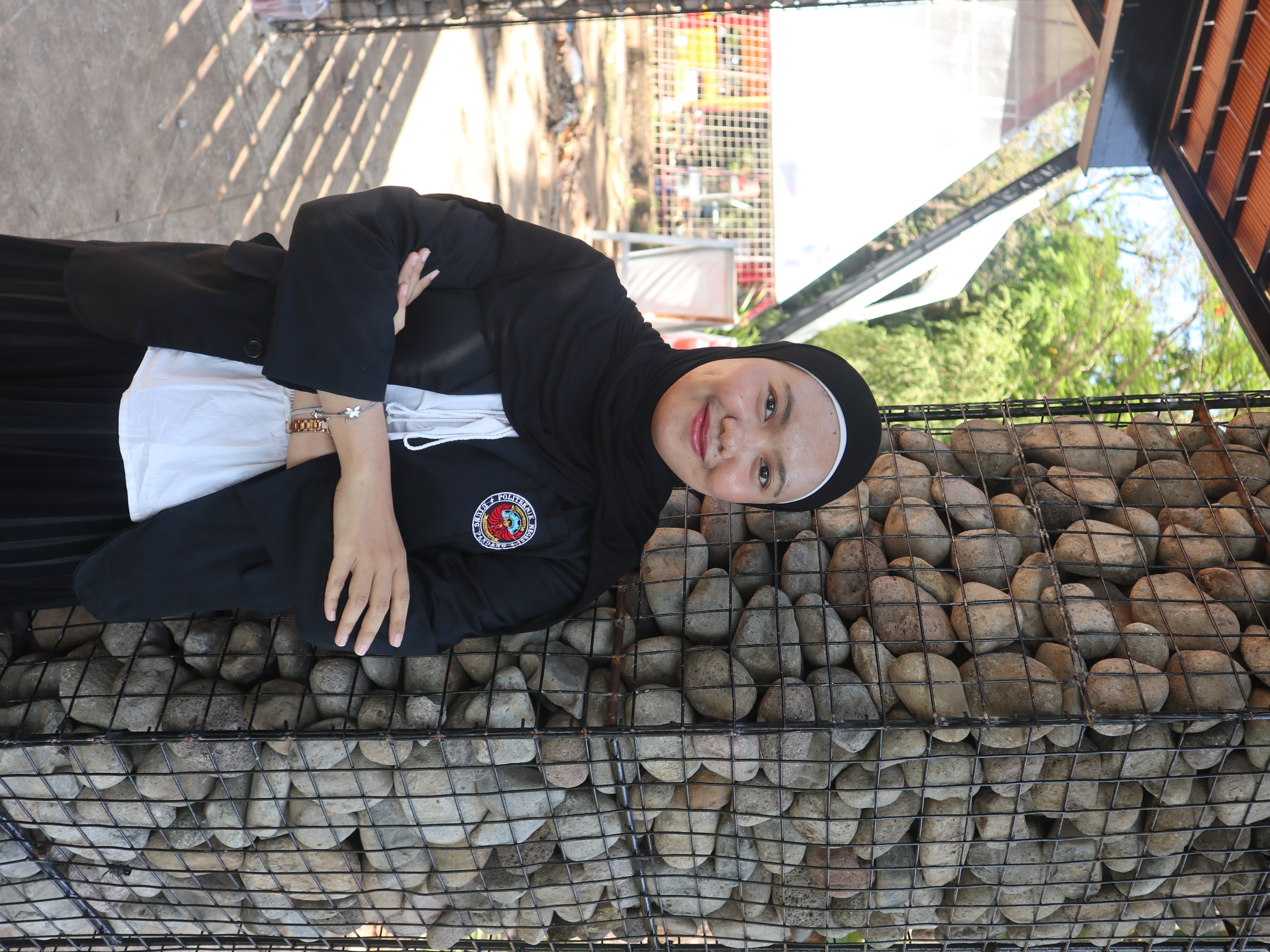Rizky Aurivia - COO